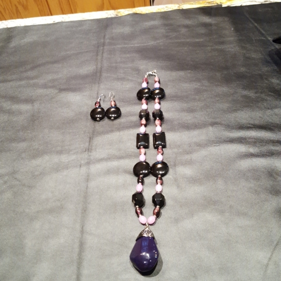 Necklace & Earring Set - Picture 4 of 10